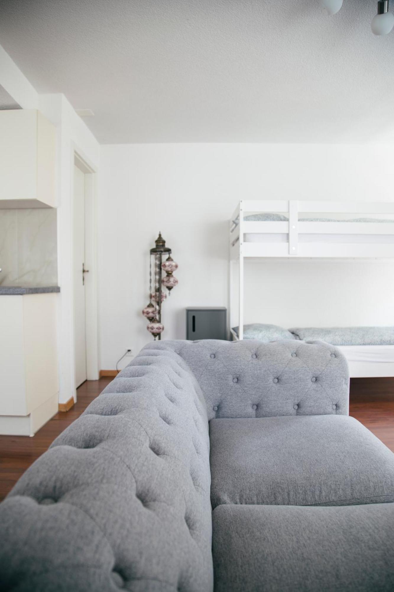 Nimbuzzz Apartments Unterseen Szoba fotó